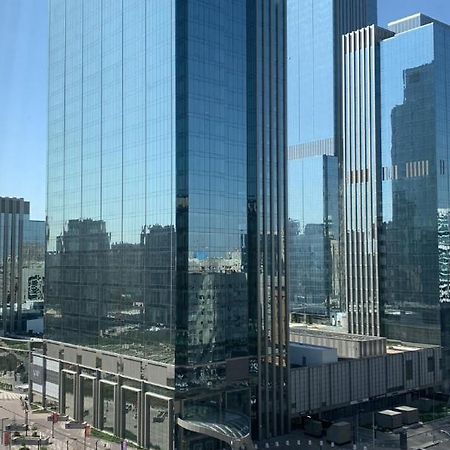 Квартира С Видом На Abu Dhabi Plaza アスターナ エクステリア 写真